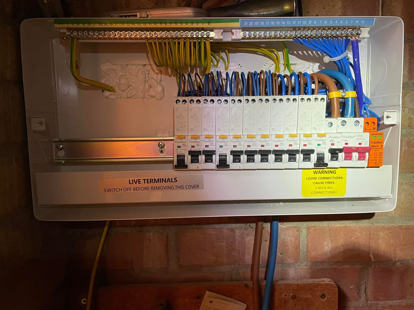 Emergency fault finding on a consumer unit by Snelling Electrical